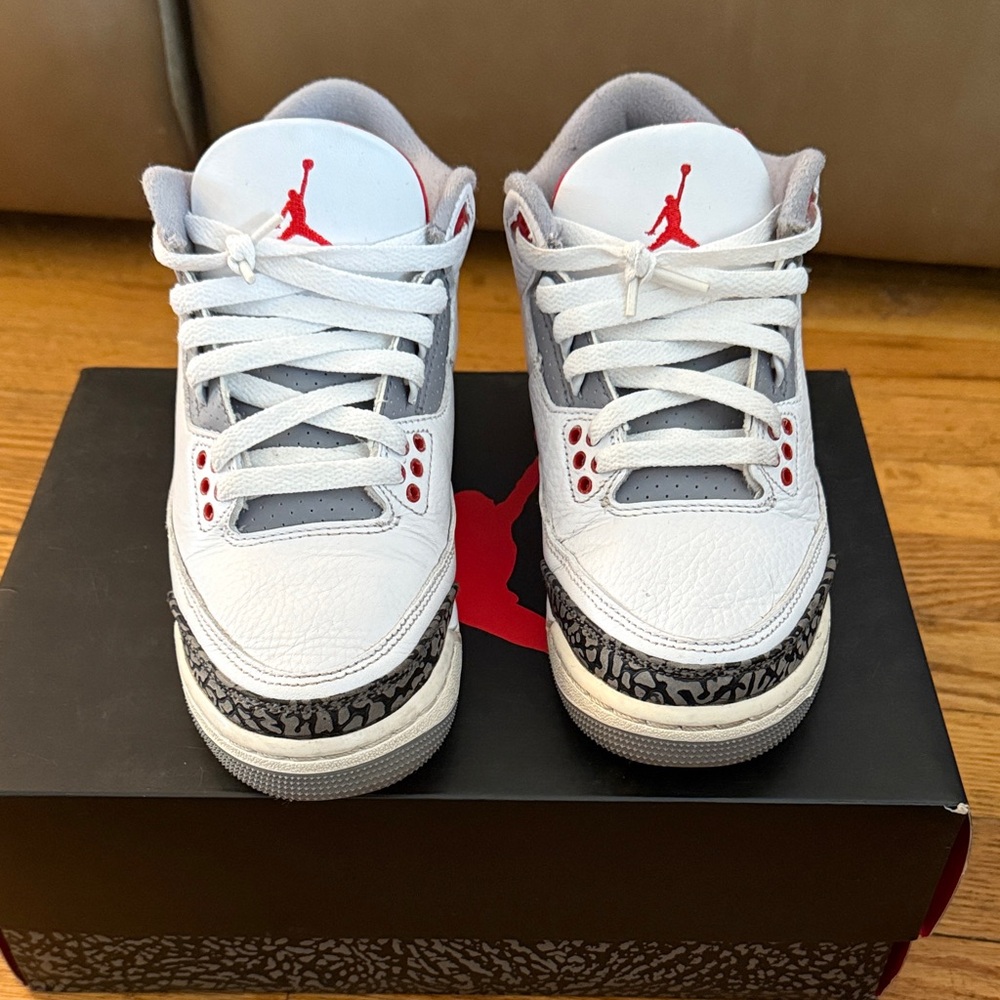 Kids Jordan 3 retro white red and gray